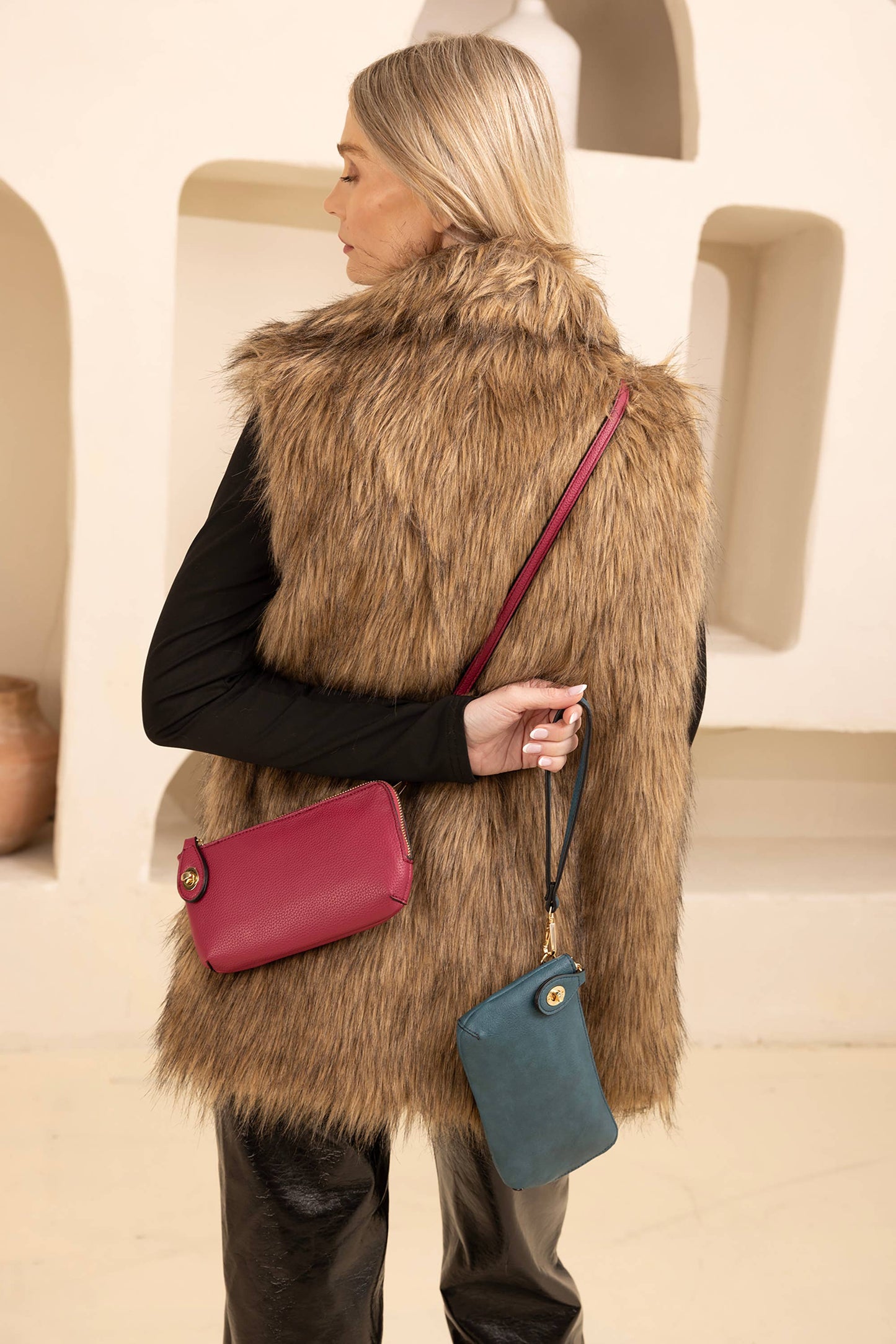 Kendall Crossbody/Wristlet w/ Twist Lock Closure: Bone